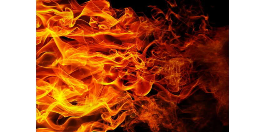 Опасность пожаров в Сан-Диего нарастает: пожарные тушат всё новые очаги возгораний