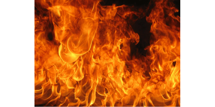 В результате пожара в парке мобильных домов в Лас-Вегасе погибли 2 человека