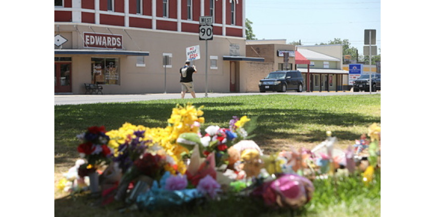 Школу в Техасе снесут после стрельбы с погибшими
