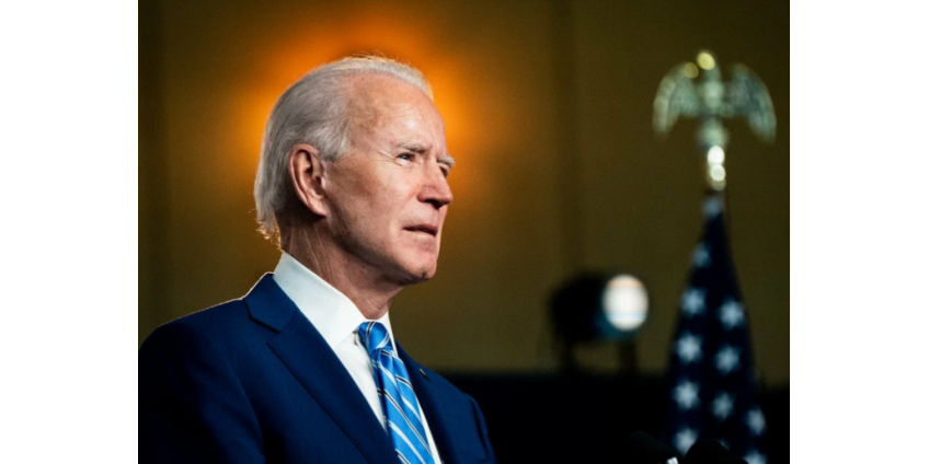 Байден решил отменить топливный налог в США