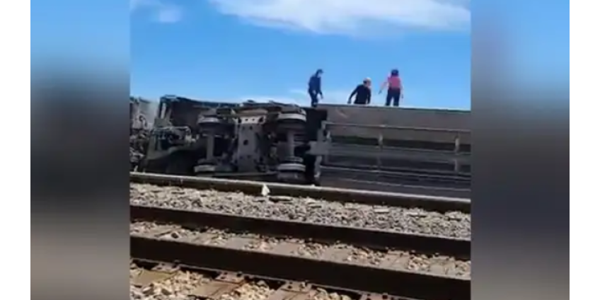 Поезд, следовавший по маршруту «Лос-Анджелес-Чикаго» сошел с рельсов