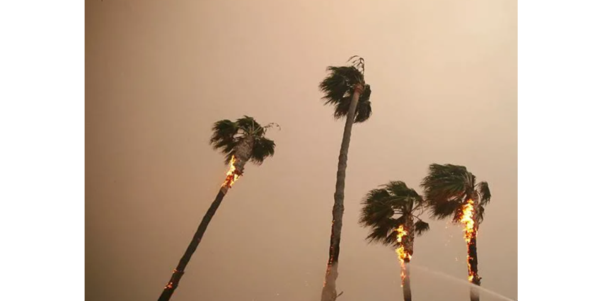 Жителей Лас-Вегаса предупредили об опасности пожаров из-за фейерверков