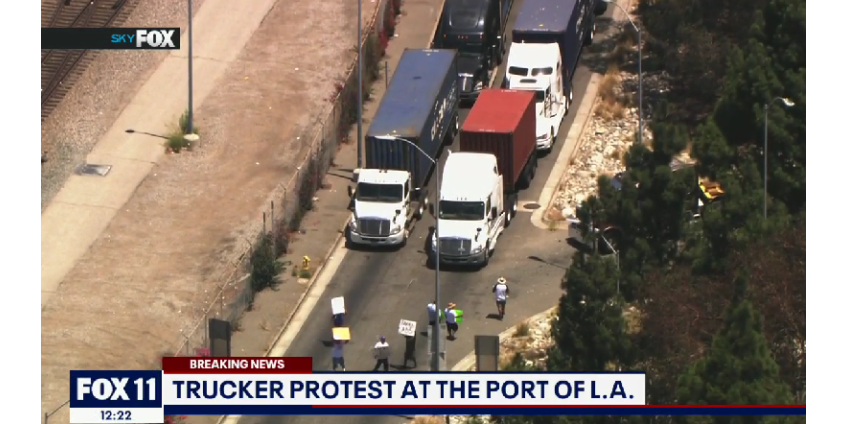 Дальнобойщики протестуют против AB5 в районе порта Лос-Анджелес