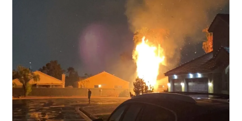 Молнии, грозы, пожары, потоп: в Лас-Вегасе разбушевалась непогода