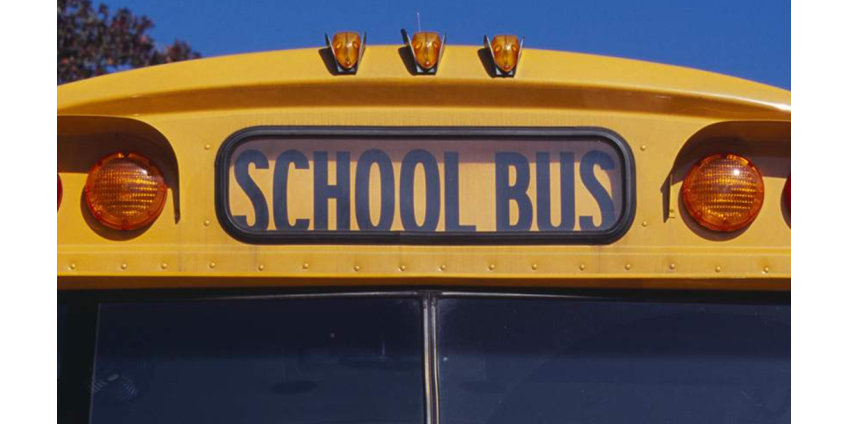 3 ученика пострадали в результате крушения школьного автобуса в Гилберте