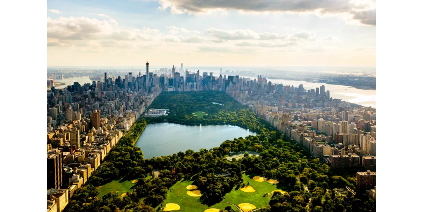 В Нью-Йорке назвали бесчеловечным обращение губернатора Техаса с мигрантами