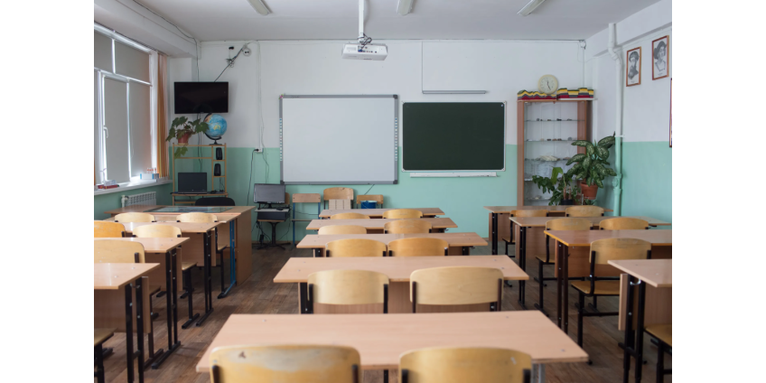 В Госдуме назвали способ решить проблемы школ в России