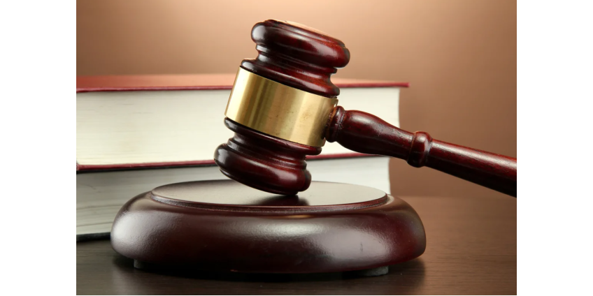 Сотрудники кафе подали в суд на передумавшего оставлять чаевые клиента