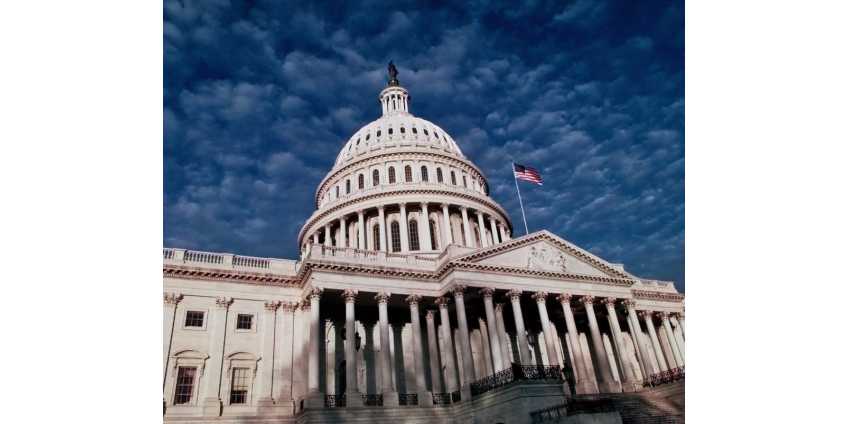 В Конгрессе США призвали ограничить власть Байдена