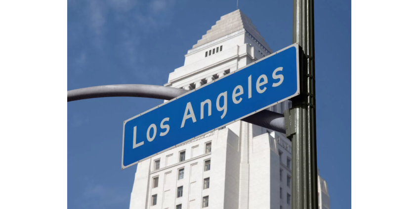 Скандал в городском совете Лос-Анджелеса в связи с расистскими высказываниями продолжается