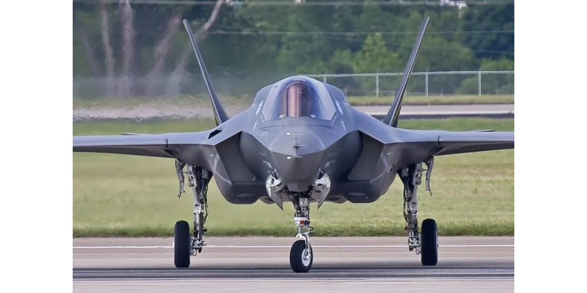 В США разбился истребитель F-35