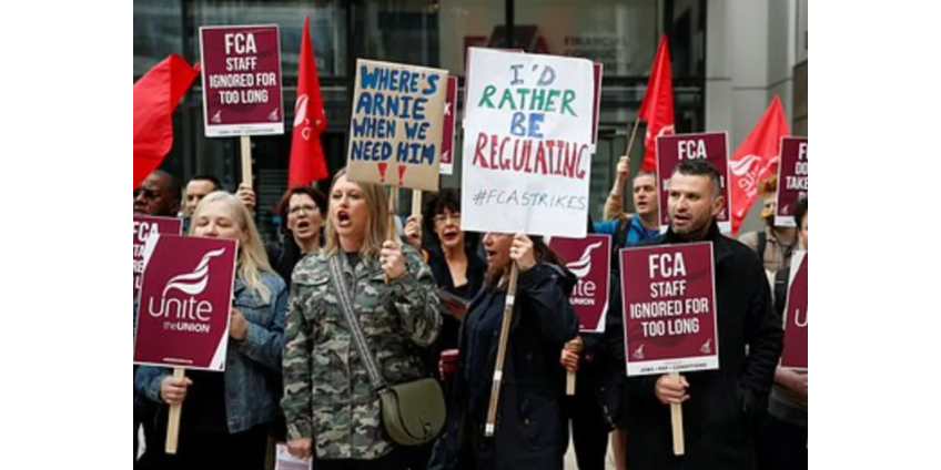 Британия погрязнет в забастовках на Рождество