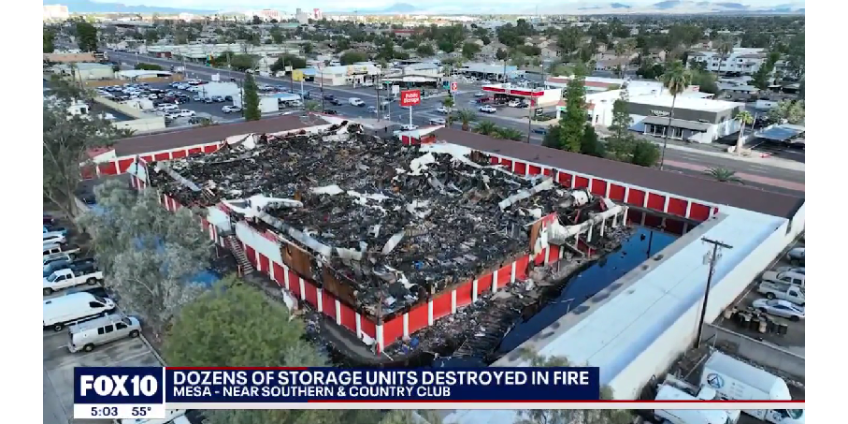 На складе в пригороде Финикса произошел сильный пожар