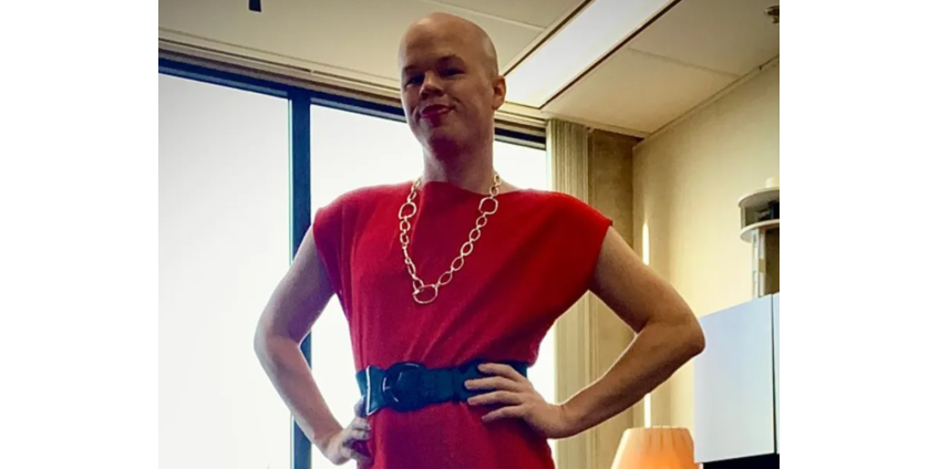 Небинарного чиновника уволили из Министерства ядерной энергетики США за кражу