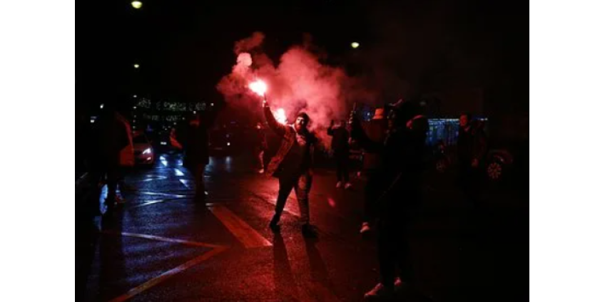 Во Франции сотни человек задержали в ходе беспорядков после финала ЧМ
