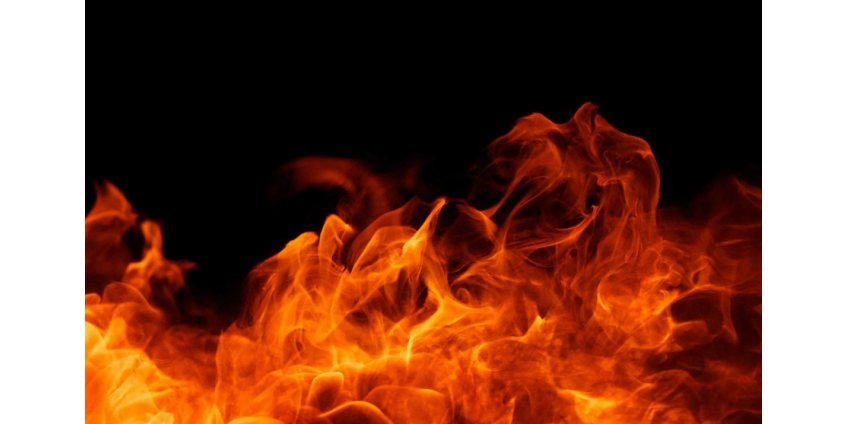 Мужчина был спасен во время пожара в квартире в Финиксе в канун Рождества