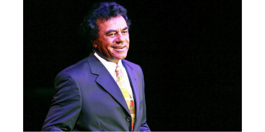 При обрушении холма в Лос-Анджелесе пострадал дом певца Джонни Мэтиса