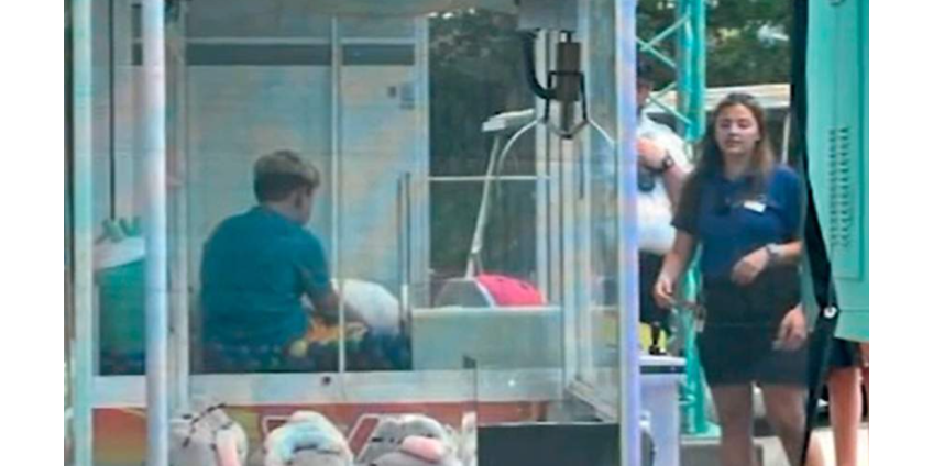 В Северной Каролине подросток застрял внутри игрового автомата