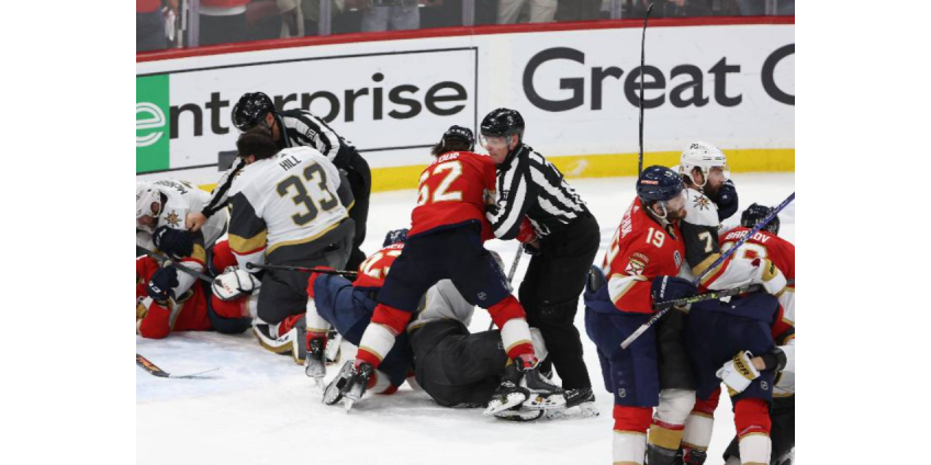 «Вегас» и «Флорида» устроили массовую потасовку в матче финала Кубка Стэнли