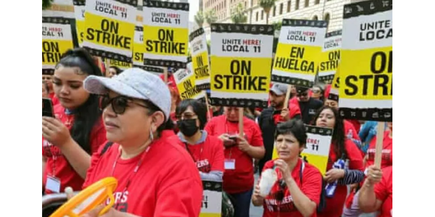 Забастовка работников отеля продолжилась на фоне празднования 4 июля