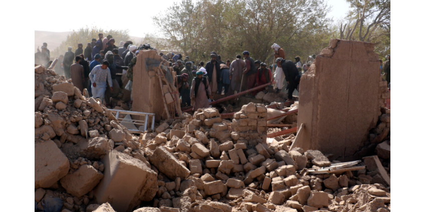 Число жертв землетрясения в Афганистане увеличилось до двух тысяч