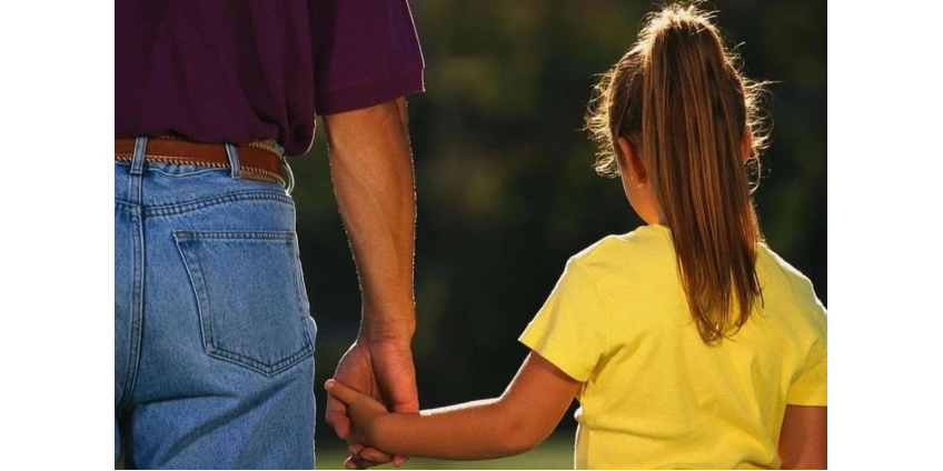 Идею запрета судимым за педофилию подходить к школам предложили доработать