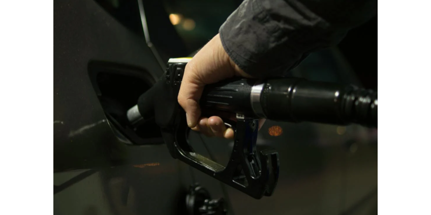 Средняя цена на бензин в округе Сан-Диего упала до минимума за год