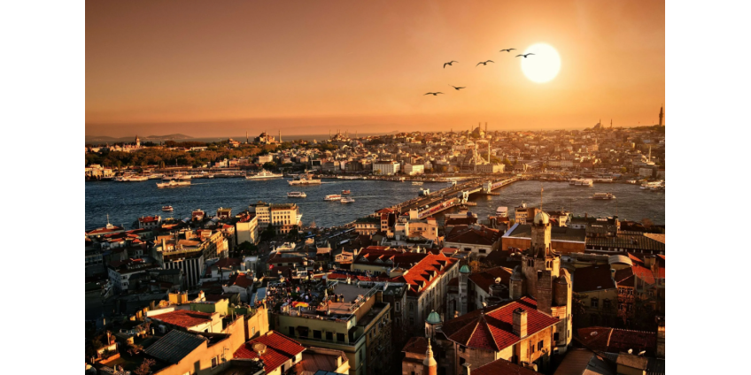 Неизвестные открыли стрельбу у католической церкви в Стамбуле