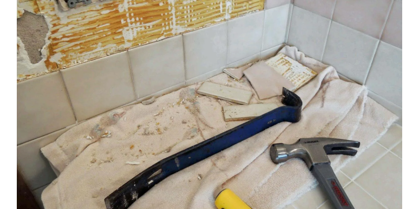 Мужчина нашел гранату времен Второй мировой войны во время ремонта ванной