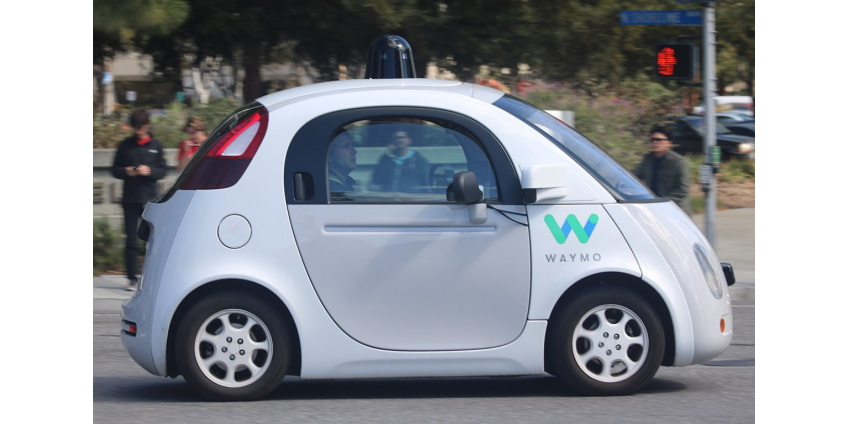 Waymo, самоуправляемое такси, начинает оказывать платные услуги в Лос-Анджелесе