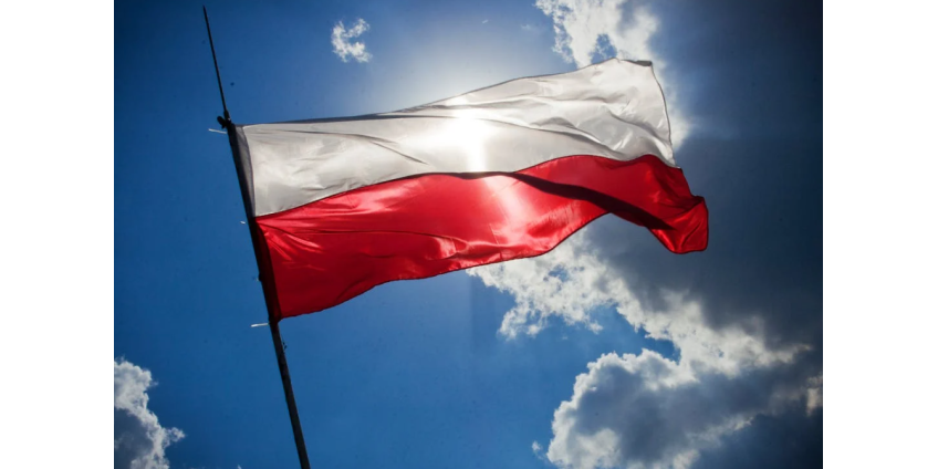 Власти Польши обсудят размещение ядерного оружия США