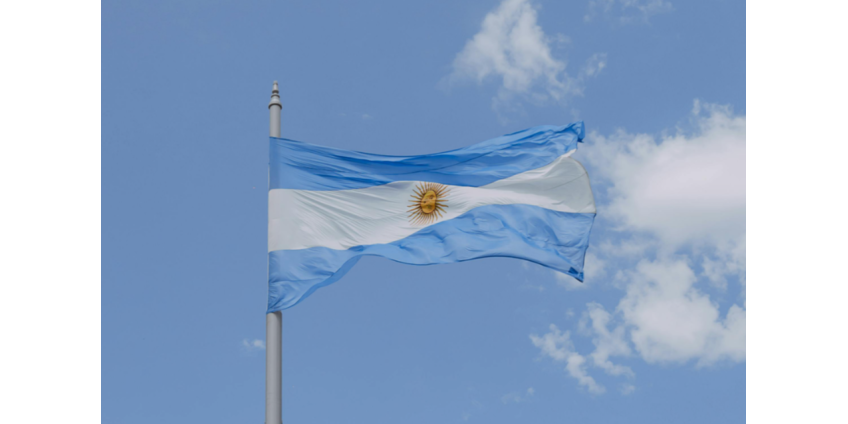 Сотни тысяч аргентинцев вышли на протест к президентскому дворцу