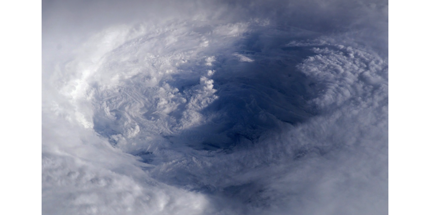 Миллион жителей Бангладеш и Индии покинули дома из-за циклона Миллион жителей Бангладеш и Индии покинули дома из-за циклона