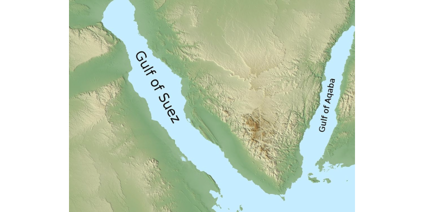 В Суэцком заливе затонула буровая установка