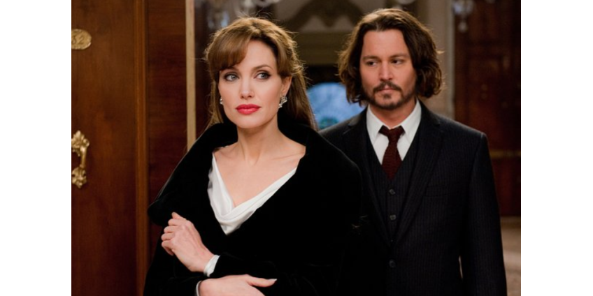 Джоли и Деппа заподозрили в тайном романе