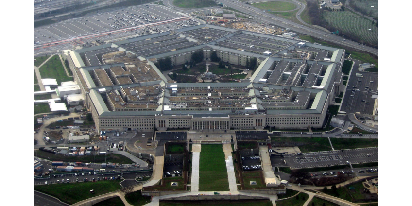 Белый дом и ряд законодателей США недовольны главой Пентагона Хегсетом