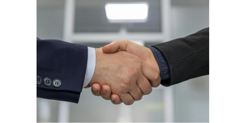 США теперь принадлежит 10 % компании Intel, акции достались бесплатно