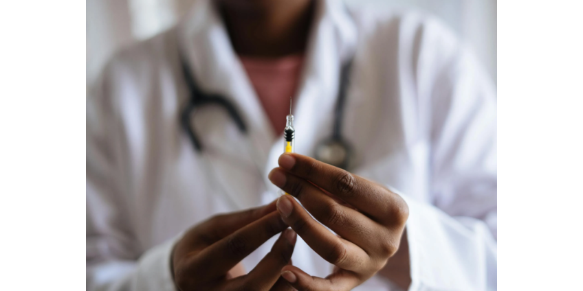 Администрация Трампа планирует отозвать вакцины от COVID-19