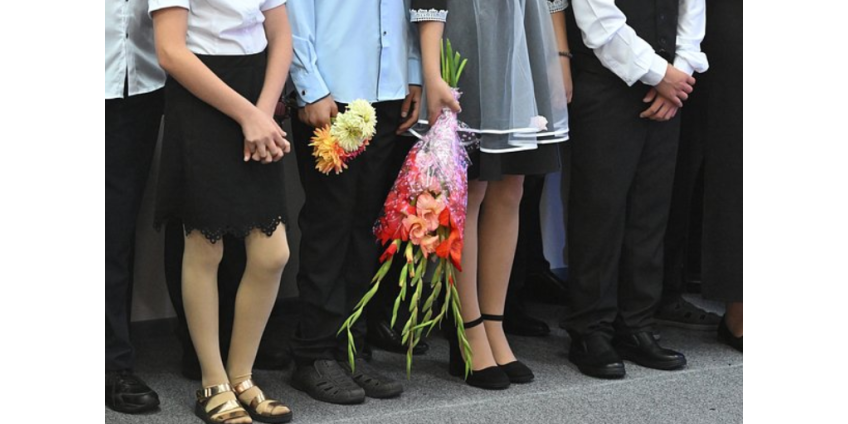 Сразу нескольким детям стало плохо на торжественной линейке в школе под Москвой