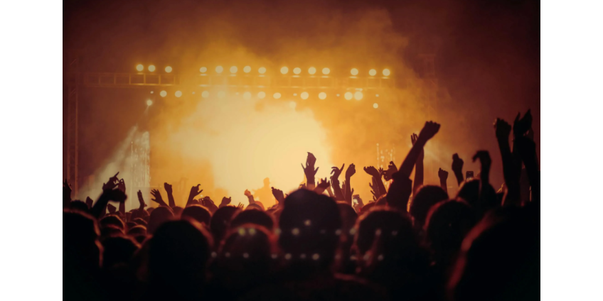 Рэп-группа Bob Vylan поиздевалась на концерте над убитым активистом Кирком