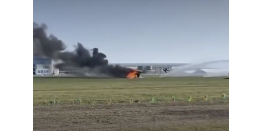 В Китае столкнулись два летающих автомобиля