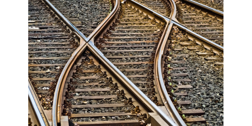 В Финиксе мужчина погиб под поездом рядом с центром города