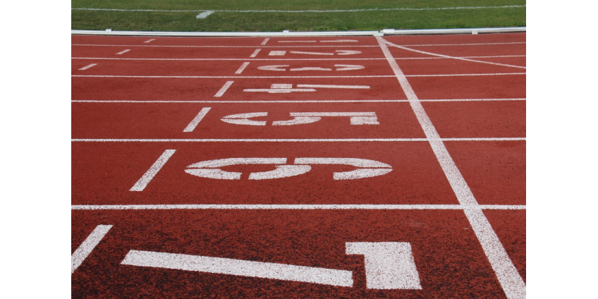 Женская сборная США по легкой атлетике с рекордом выиграла эстафету на ЧМ