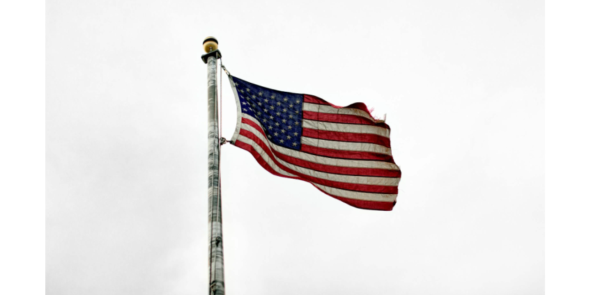 Американцы начали отказываться от гражданства США по политическим причинам