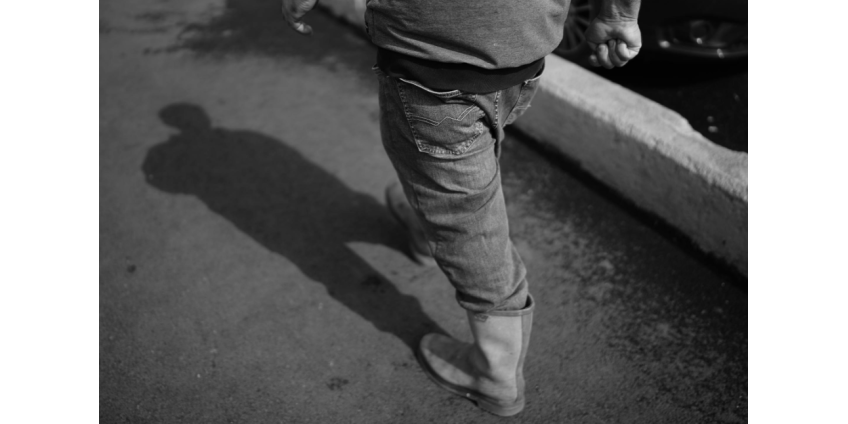 Очистка лагеря для бездомных в Южном Лос-Анджелесе продолжается, но проблемы остаются