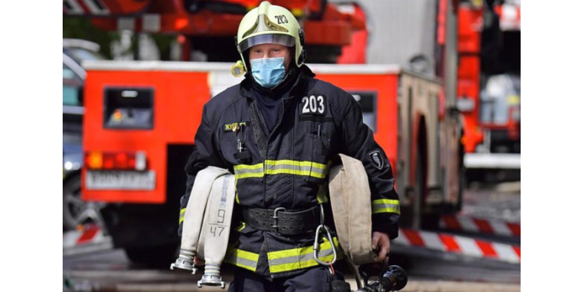 В российском многоэтажном доме прогремел взрыв