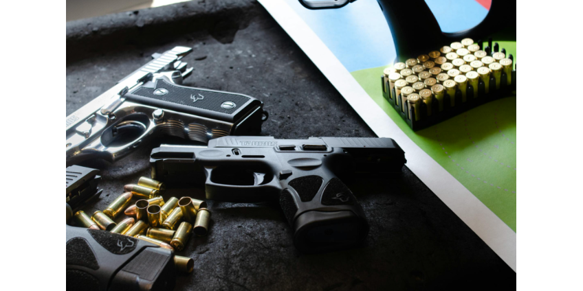 В Финиксе в жилом комплексе Ahwatukee после ночной стрельбы был найден мёртвым мужчина В Финиксе в жилом комплексе Ahwatukee после ночной стрельбы был найден мёртвым мужчина