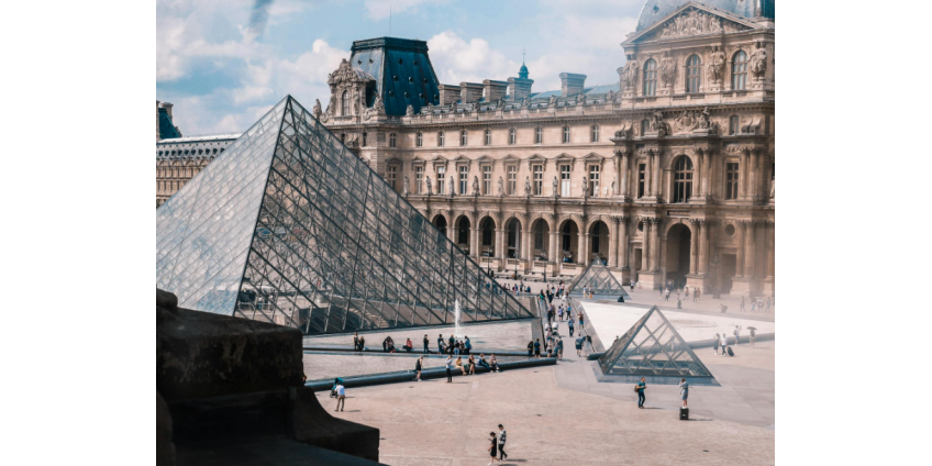 Лувр продолжил работу на фоне забастовки рабочих