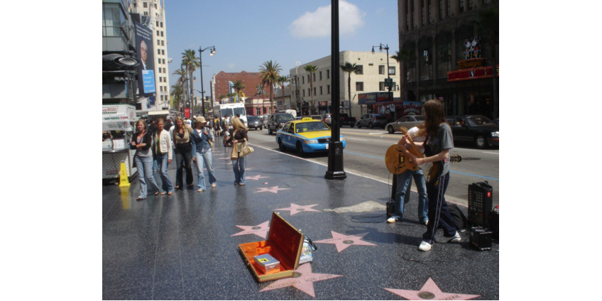 Голливудская Аллея Славы признана самым разочаровывающим туристическим объектом в мире