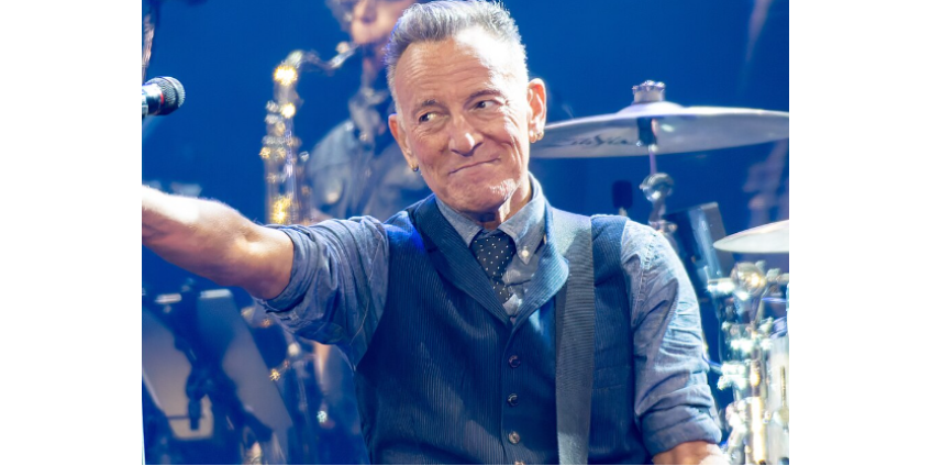 Певец Брюс Спрингстин выпустил трек с критикой политики Трампа и действий ICE